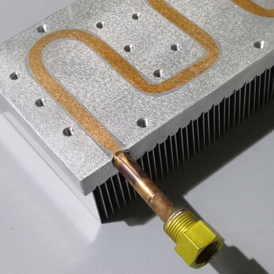 Enbeded-Kupfer-Rohr-elektronischer Kühlkörper IGBT für die Wasserkühlung